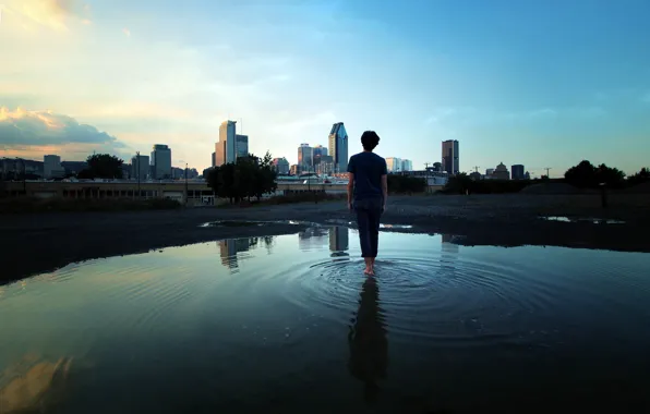 Night, the city, people