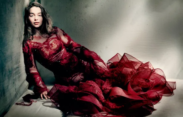 Photoshoot, Emilia Clarke, Emilia Clarke, Vogue, 2015