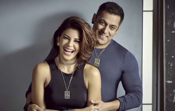 Smile, pendants, bollywood, photo session, Jacqueline Fernandez, india girl, salman khan, Jacqueline Fernandez