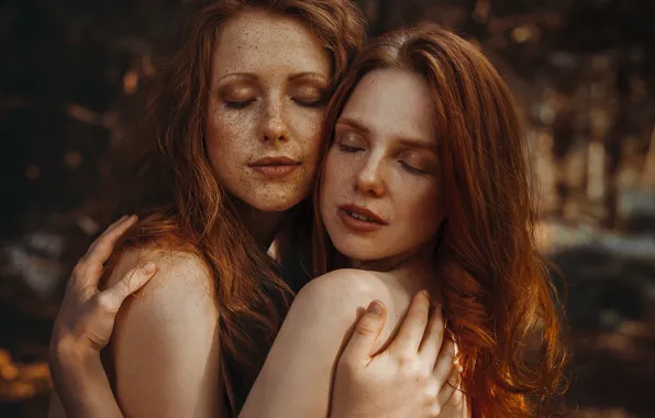 Picture kassio.epia, two girls, sponge, freckles