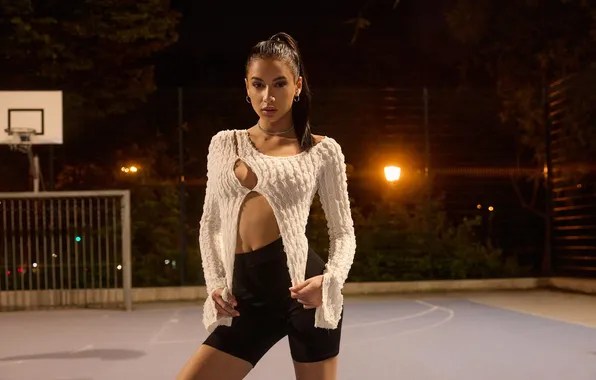 Picture shorts, long hair, woman, young, beautiful, ponytail, model, brunette