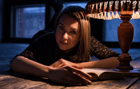 Picture look, face, lamp, hands, book, on the floor, Max Pyzhik, Maxim Fawn