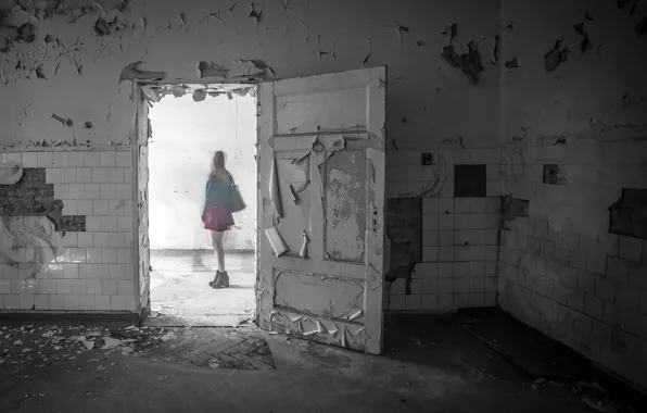 Picture girl, room, the door, Ghost