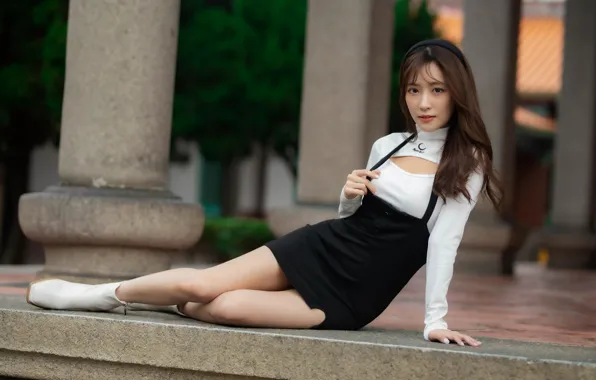 Look, pose, model, the building, portrait, makeup, figure, dress