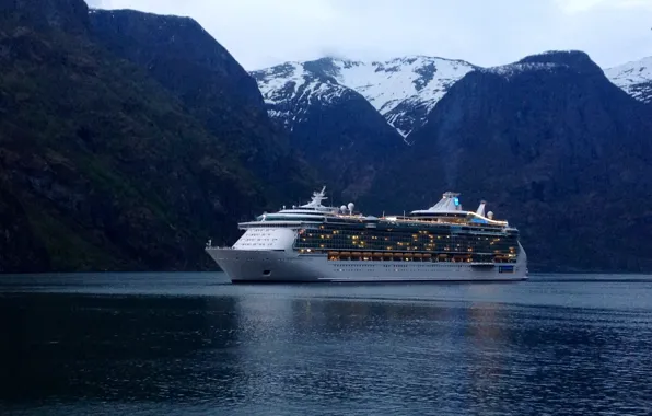 Picture water, mountains, the evening, Norway