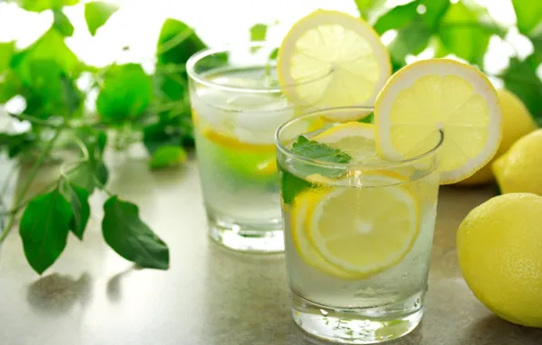 Lemon, glasses, lemonade