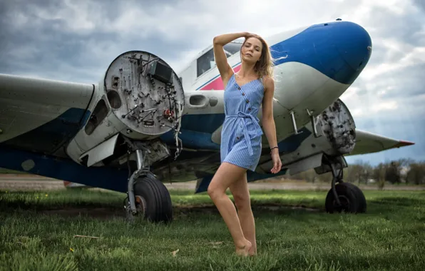 Picture girl, pose, the plane