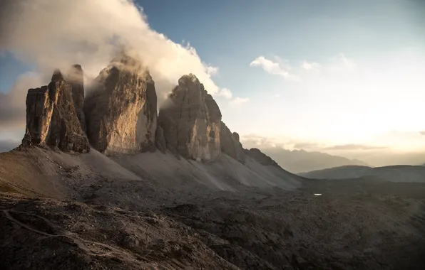 Mountain, Cloud, Fangs, Crushed stone, Layering