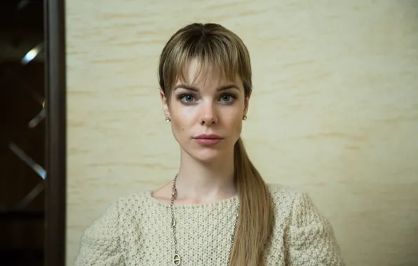 Picture look, girl, face, wall, earrings, actress, blonde, lips