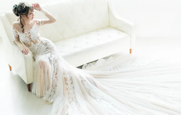 Pose, style, sofa, Asian, the bride, wedding dress