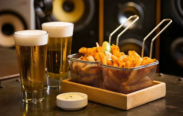 Picture glass, beer, fries