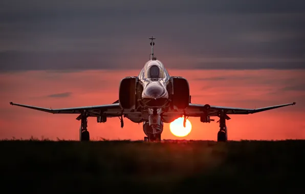 Picture the sun, sunset, fighter, F-4, multipurpose, Phantom II, McDonnell Douglas, Phantom II