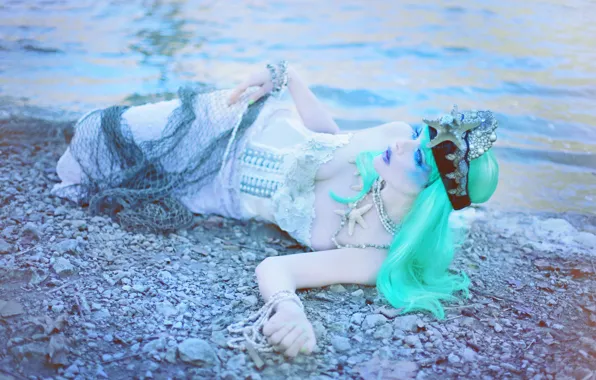 Sea, wave, chest, look, girl, decoration, pose, eyelashes