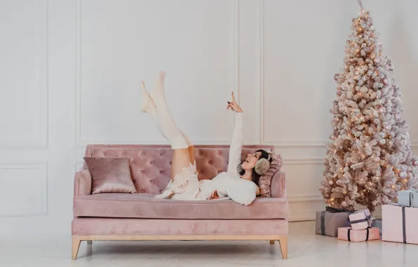 Picture girl, joy, pose, sofa, mood, tree, new year, headphones