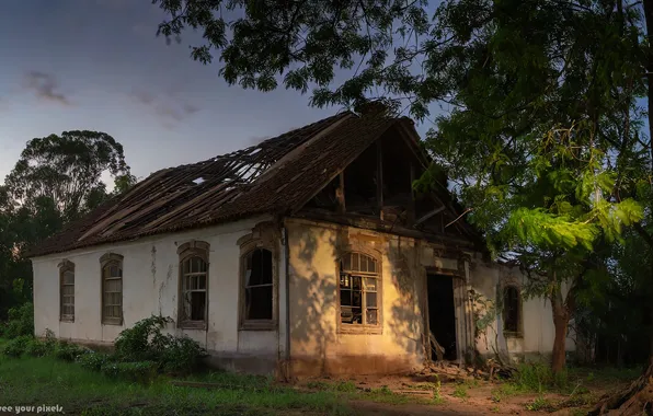 Old age, house, the ruins, devastation