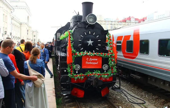 The engine, People, Train, The Victory Day!, Front, Volgograd, 2025, Railway station