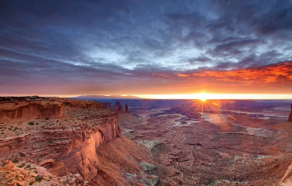 The sky, the sun, rocks, desert, morning, canyon, Utah, USA