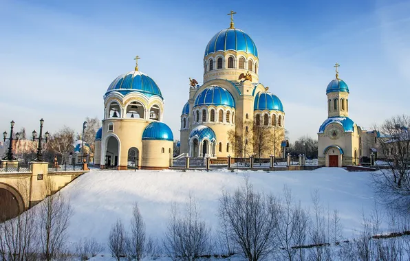 Winter, the city, temple, provoslavie