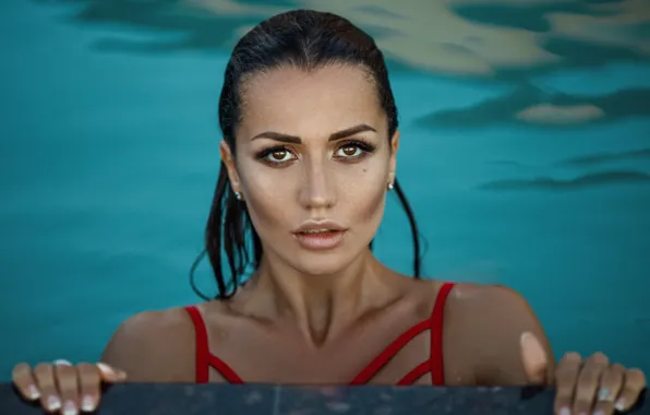 Picture look, girl, face, pool, hands, Sergey Sorokin