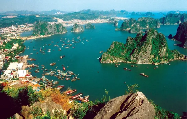 Sea, the sky, grass, trees, mountains, home, boats