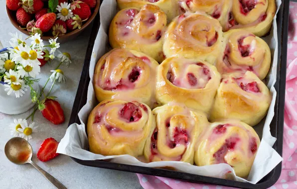 Picture chamomile, Cinnabon, cakes, strawberry