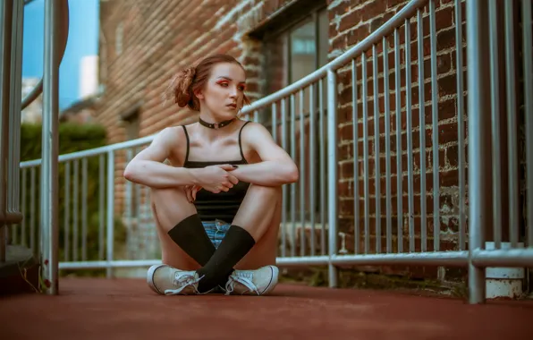 Pose, girl, background