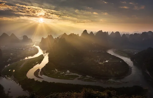 Picture the sun, light, mountains, river, valley, China