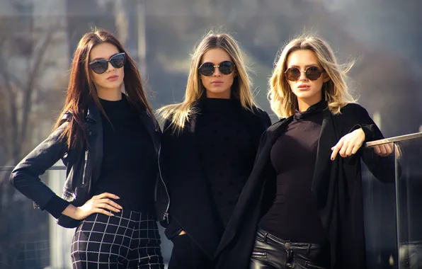Three girls, City Style, three models