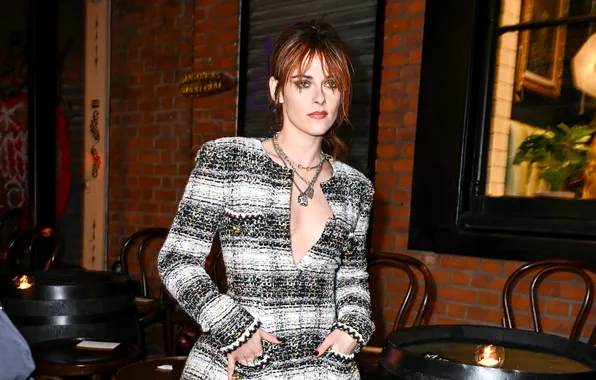 Look, pose, bar, makeup, actress, red, Kristen Stewart, Kristen Stewart