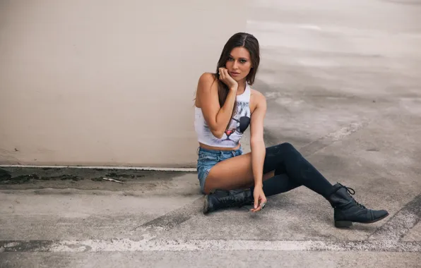 Picture summer, look, girl, face, hair, body, shorts, jeans