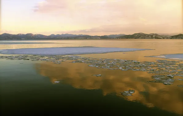 Picture ice, lake, dawn, hills
