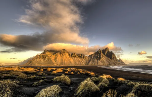 Picture Iceland, Morning, Vesturhorn, Last Clouds