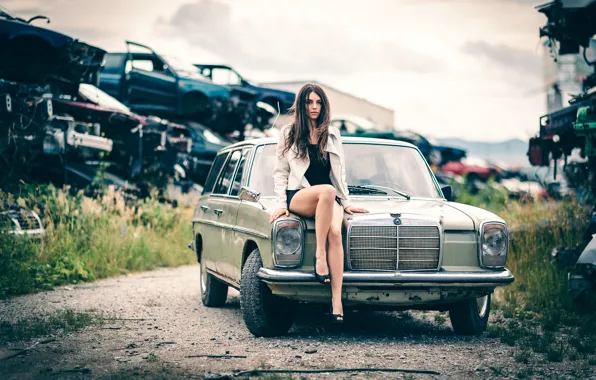 Auto, girl, legs, Laura Gra