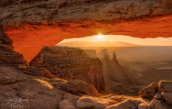 Rays, light, rocks, morning, Utah, USA, Mesa Arch, the sun