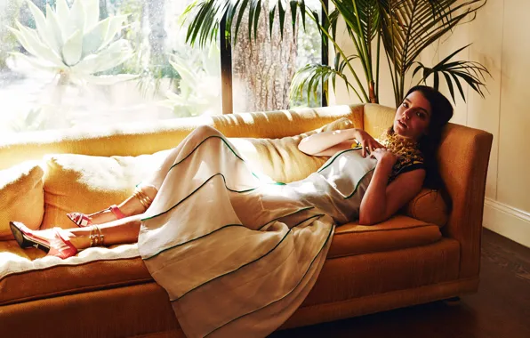 Picture pose, pillow, makeup, garden, dress, brunette, hairstyle, shoes