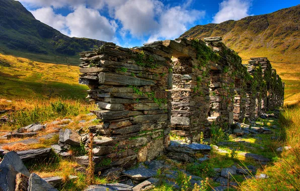 Picture the sky, grass, clouds, mountains, stones, the ruins, ruins, Snowdonia