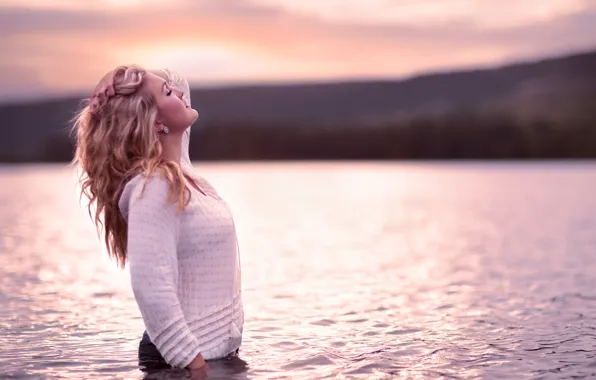 Picture water, girl, blonde, blouse