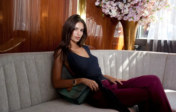 Look, flowers, model, portrait, actress, vase, brown hair, bag