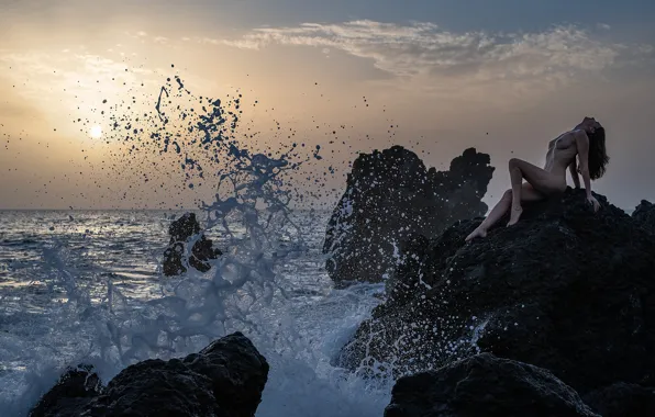 Girl, sexy, legs, sea, nipples, photographer, barefoot, rocks