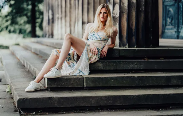 Picture dress, woman, young, beautiful, model, blonde, long-haired, sneakers