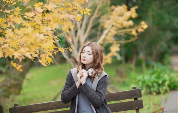Autumn, trees, pose, Park, model, portrait, hands, makeup
