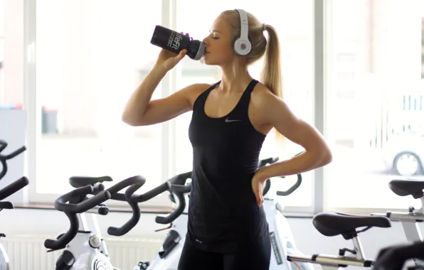 Gym, athlete, rehydration, Maren schiller