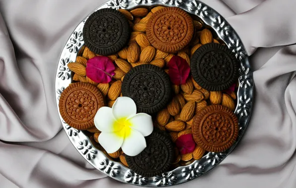 Cookies, nuts, a lot, almonds