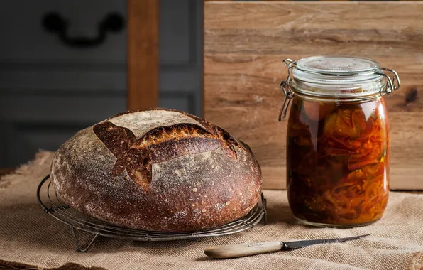 Bread, knife, Bank, salad