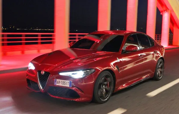 Alfa Romeo, Four-leaf clover, Giulia
