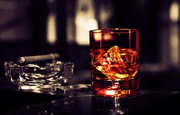 Ice, glass, cigar, whiskey