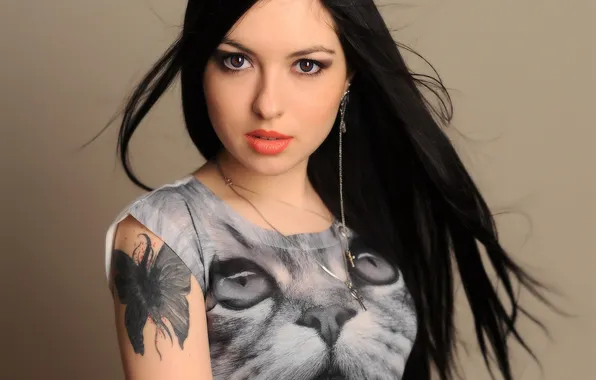 Picture LOOK, TATTOO, BRUNETTE, CAT, FACE