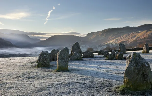 Picture mountains, stones, morning