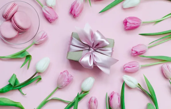 Gift, tulips, macarons