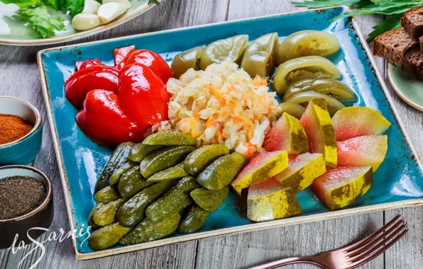 Picture watermelon, pepper, tomatoes, cabbage, cucumbers, appetizer, pickles